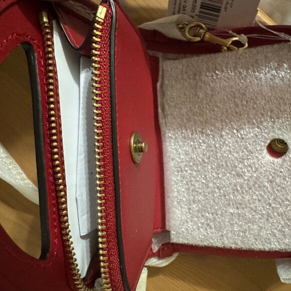NWT ❤️ Coach Top Handle Card Case With Grommets Ruby - Picture 8 of 10